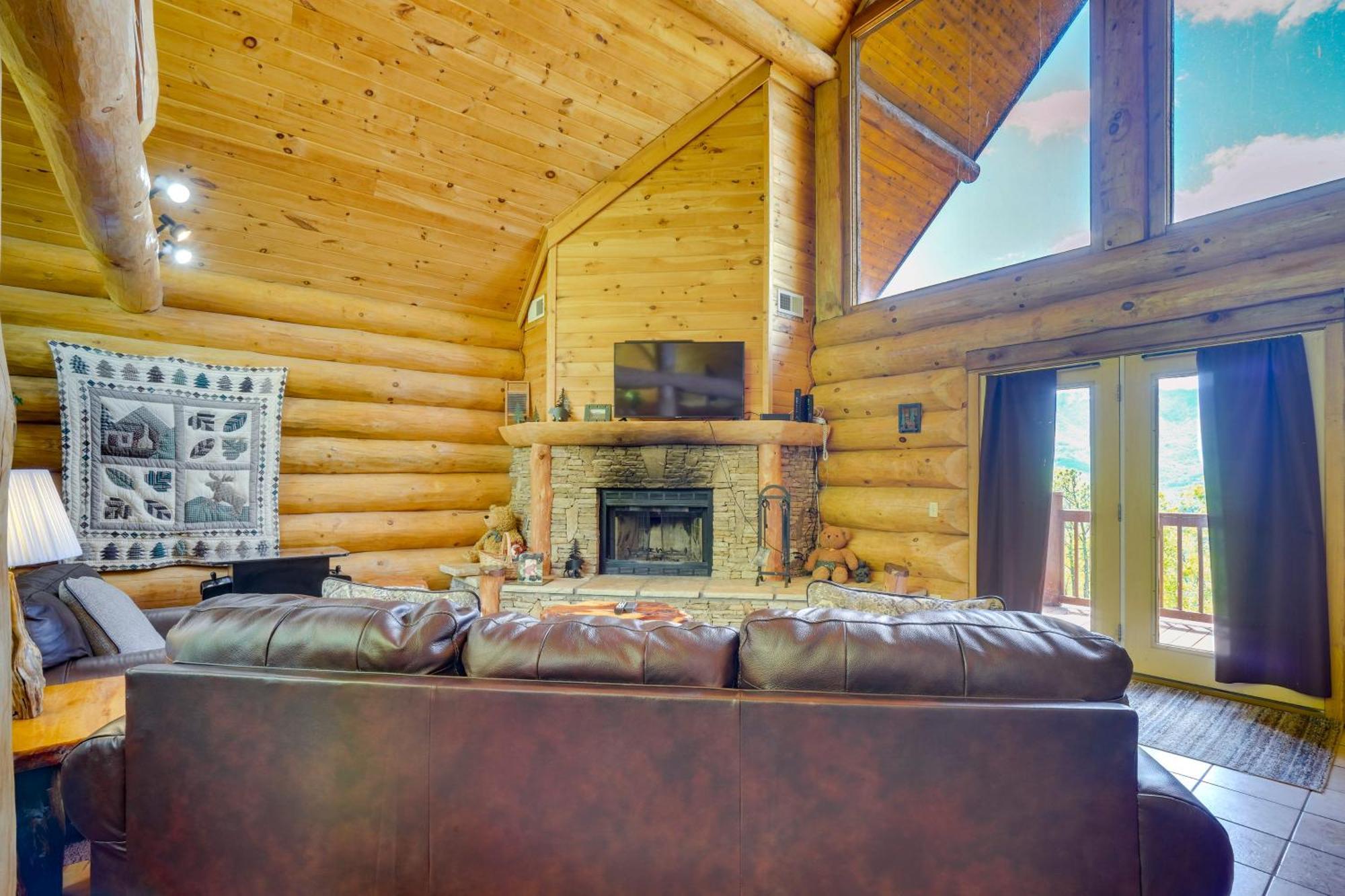 Gatlinburg Cabin With Hot Tub About 11 Miles To Downtown Buitenkant foto