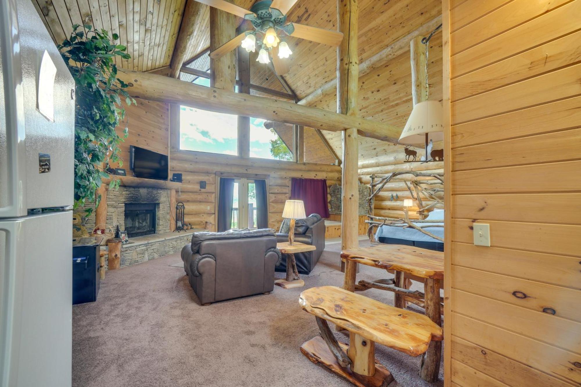 Gatlinburg Cabin With Hot Tub About 11 Miles To Downtown Buitenkant foto