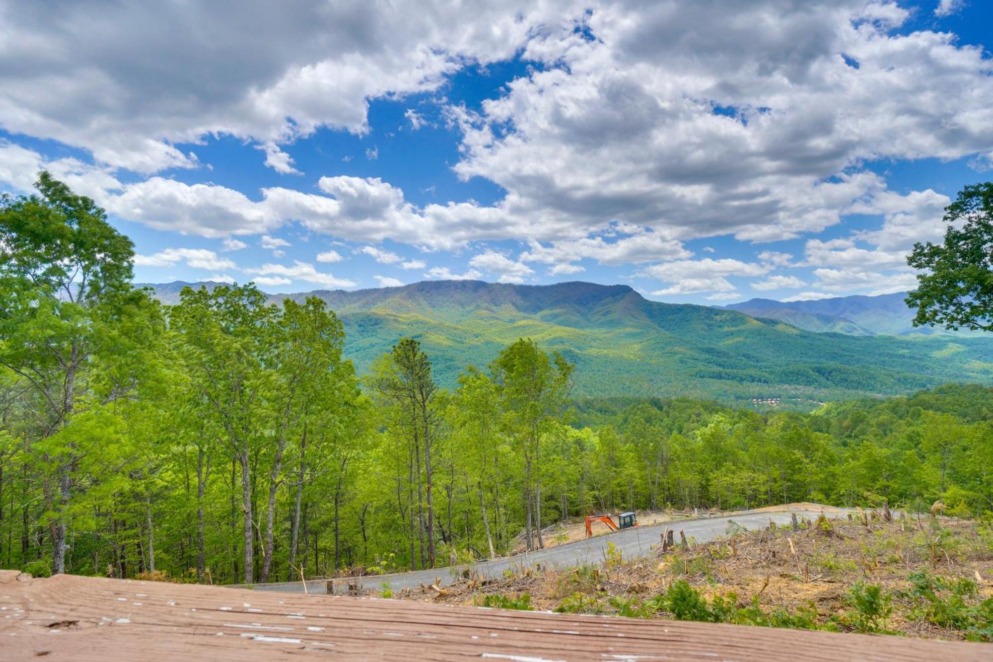 Gatlinburg Cabin With Hot Tub About 11 Miles To Downtown Buitenkant foto